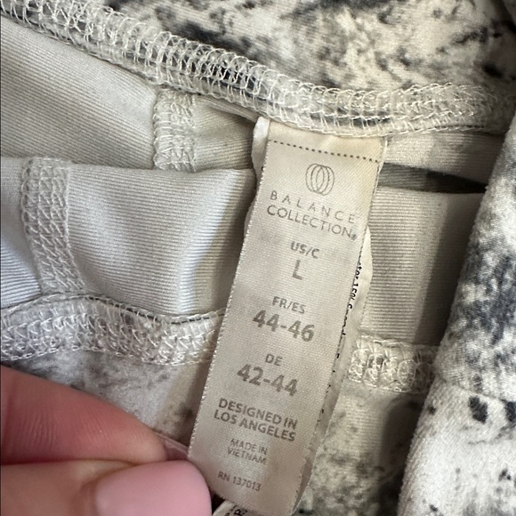 Balance Collection Gray Patterned Shorts - Picture 4 of 4